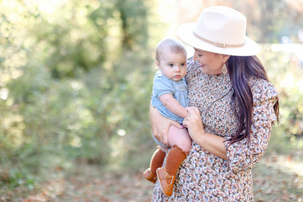 A mother and daughter during a Greenville, SC fall mini session with Jenny Macy Photography.